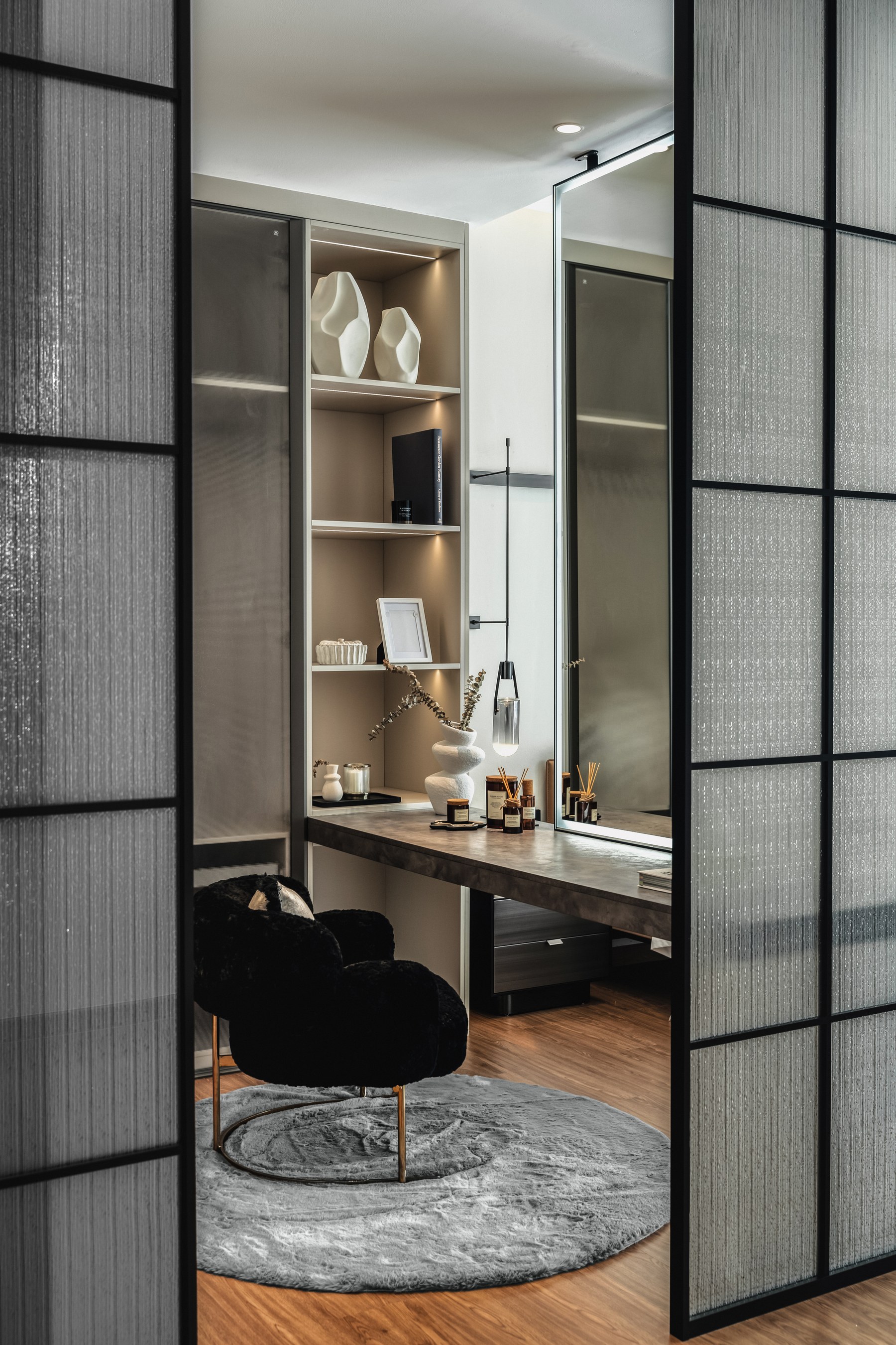 Clover Residence — dressing area